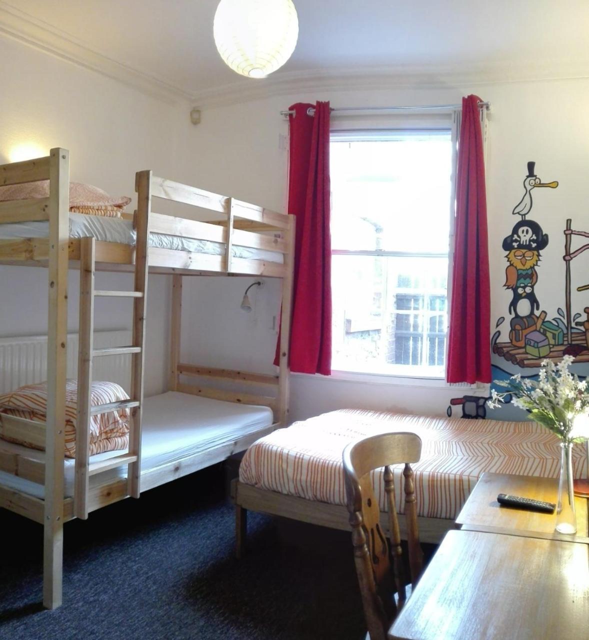 Standard Triple Room with Shared Bathroom